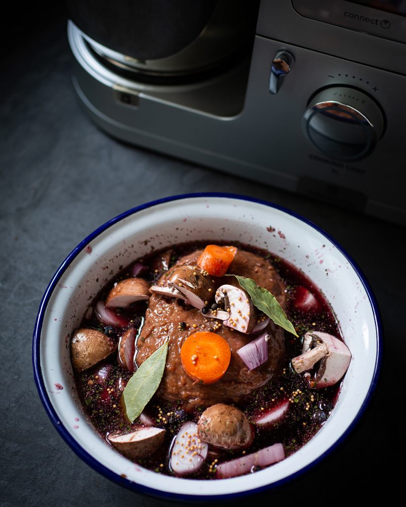Guabaoburger mit veganem Sauerbraten