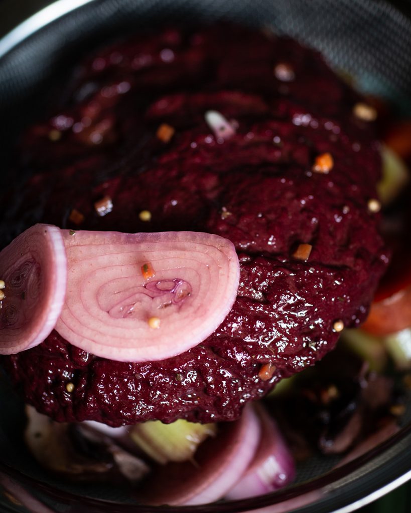 Guabaoburger mit veganem Sauerbraten
