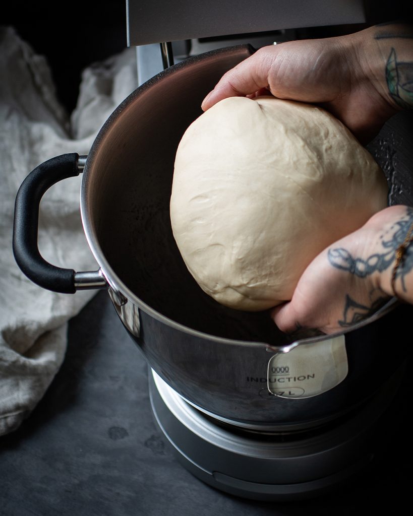 Guabaoburger mit veganem Sauerbraten