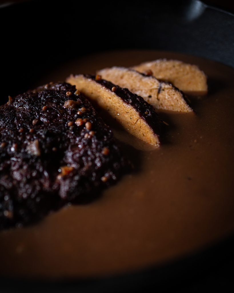 Guabaoburger mit veganem Sauerbraten