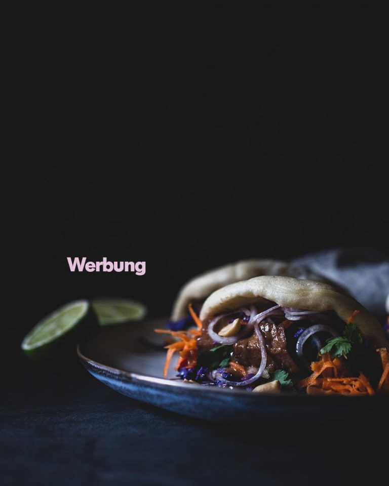 Guabaoburger mit veganem Sauerbraten